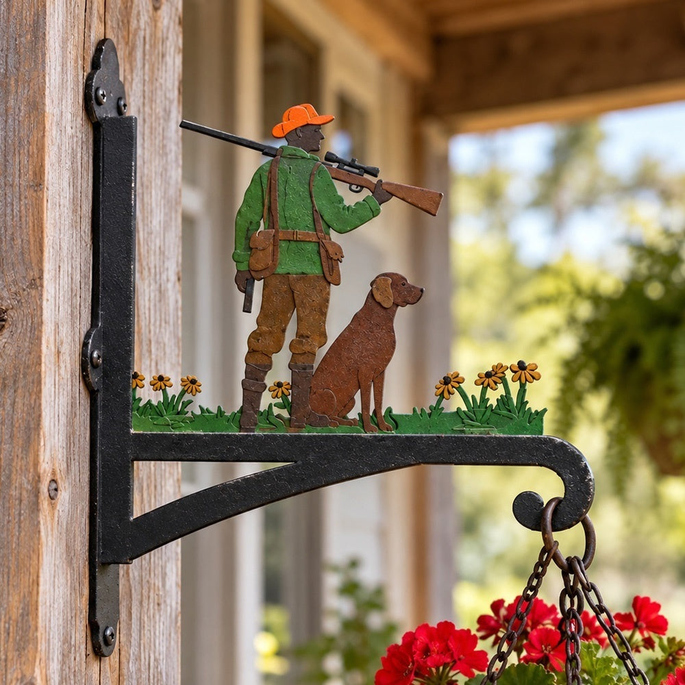 Hanging Basket Bracket – Hunter with Dog