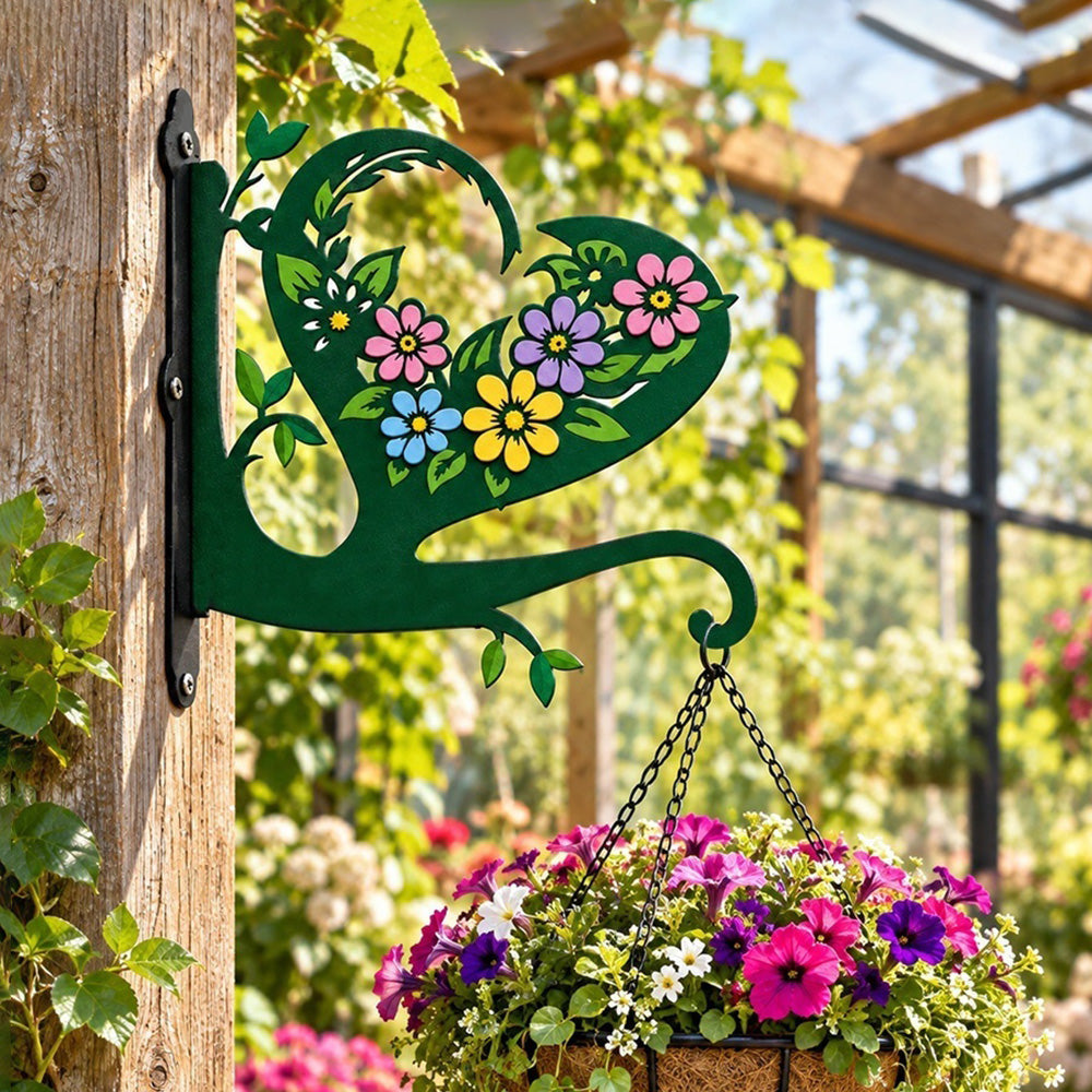 Hanging Basket Bracket – Floral Heart