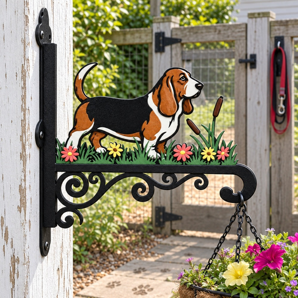 Hanging Basket Bracket – Basset Hound
