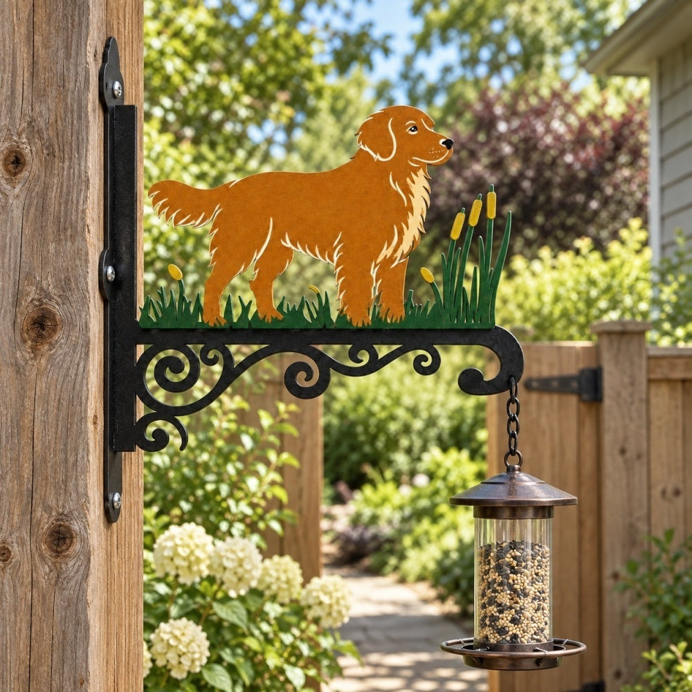 Hanging Basket Bracket – Golden Retriever