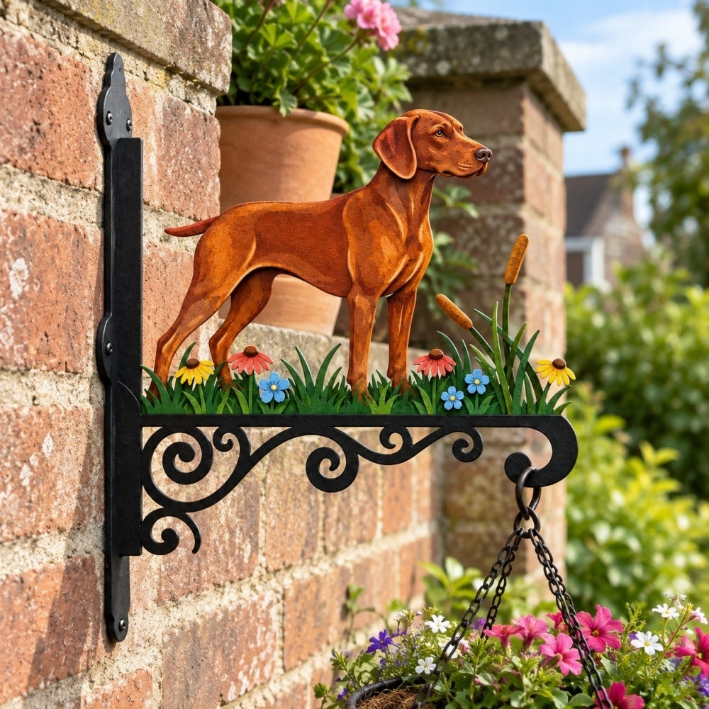 Hanging Basket Bracket – Weimaraner